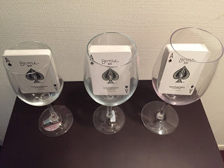 ダイソーで買ったワイングラス2種類と東急ハンズでかった割れないグラス