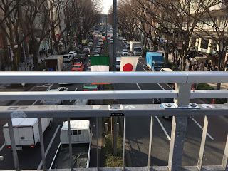 表参道の歩道橋の柵 表参道の歩道橋の柵