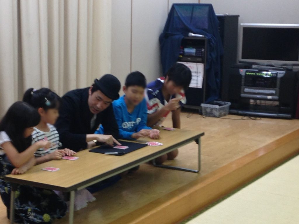 子ども会のイベントにマジシャン出張 派遣のマジックショー 東京都墨田区
