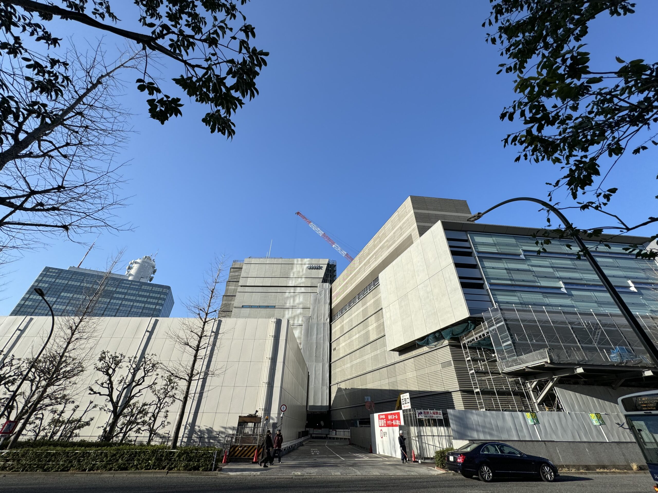 渋谷税務署からNHKを撮影