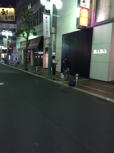 東京のストリートマジシャン