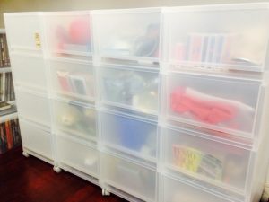 無印のPPケースにマジック道具を収納